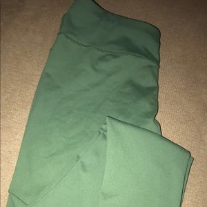 GREEN GYM LEGGINGS